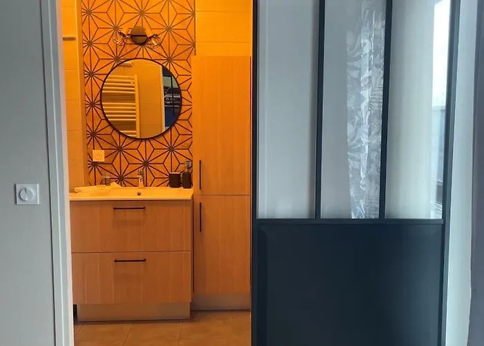 Lejlighed Elegant 45 M2 6 + Garage. Idealement Situe